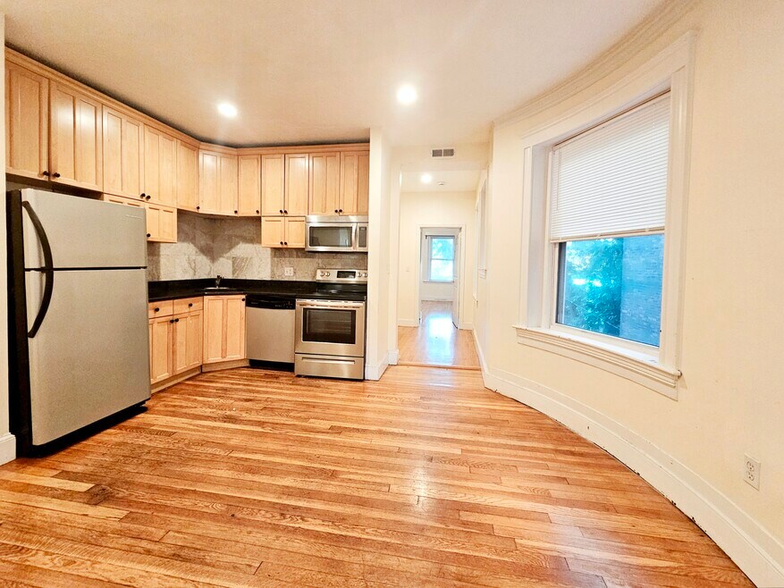 195 Winthrop Rd