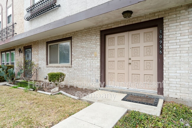 Photo - 10958 Crown Pk Ln