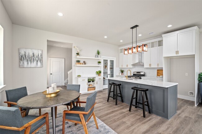 Photo - 7228 Avenue B