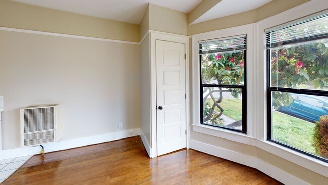 Photo - Corona Apartments