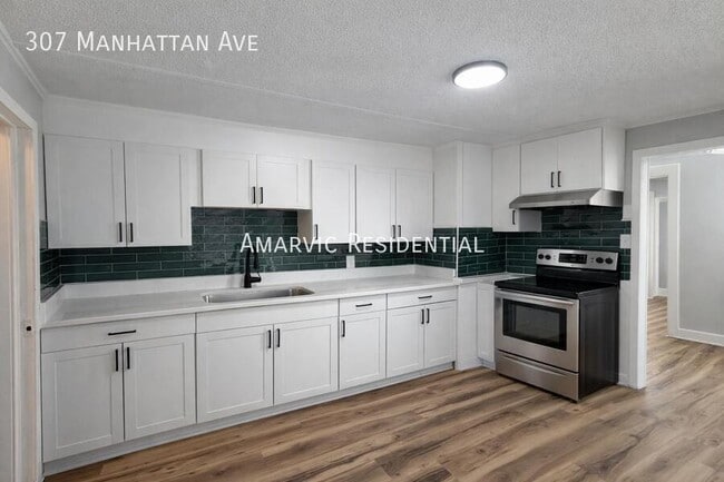 Photo - 307 Manhattan Ave