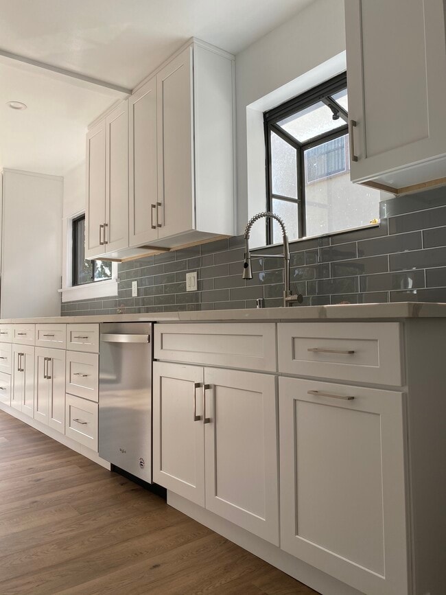 Photo - 1338 Berkeley St