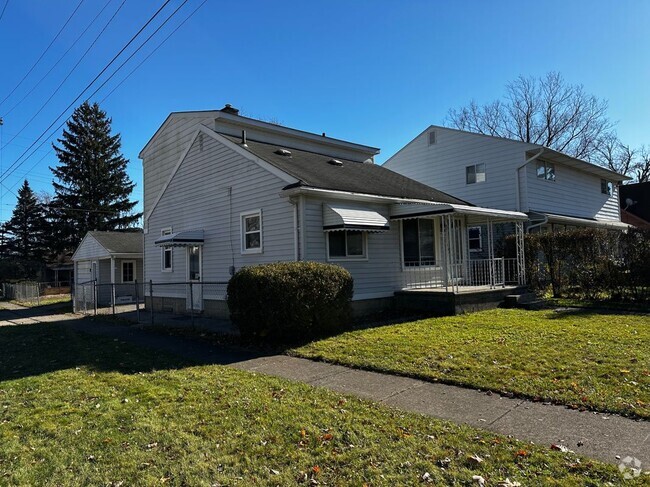 Building Photo - 15666 Wakenden St Rental
