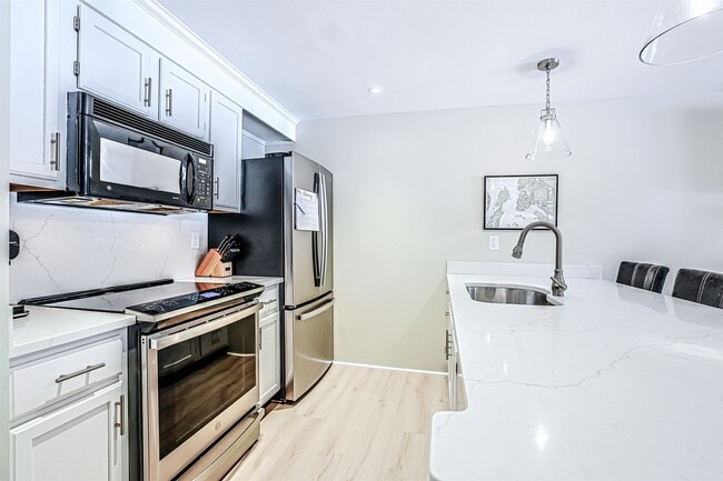 Photo - 35 Montrose Dr