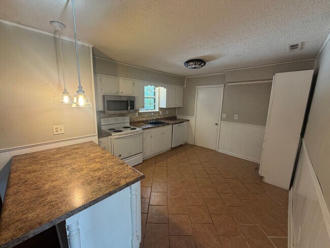 Photo - Scottsboro Home For Rent