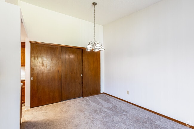2BR, 2BA - Dining Room