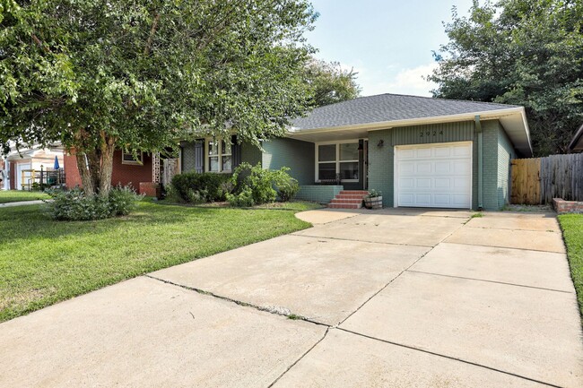 Photo - 2924 NW 67th St