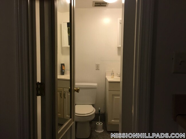 Photo - 55 S Huntington Ave Unit B1