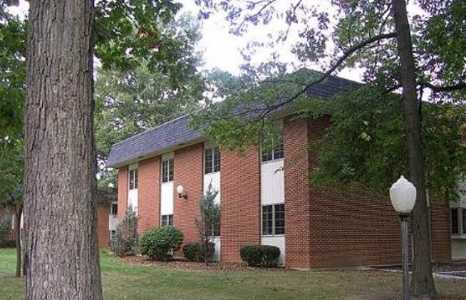 Bristol Oaks Apartments - Bristol Oaks Apartments