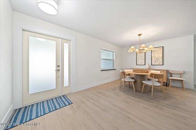 Photo - 115 Elm Ave
