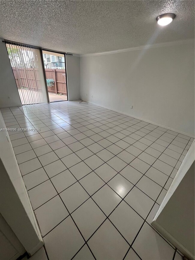 Photo - 8307 SW 142nd Ave Unidad F105