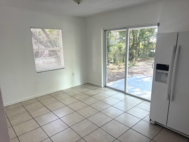 Photo - 8521 Chinaberry Dr