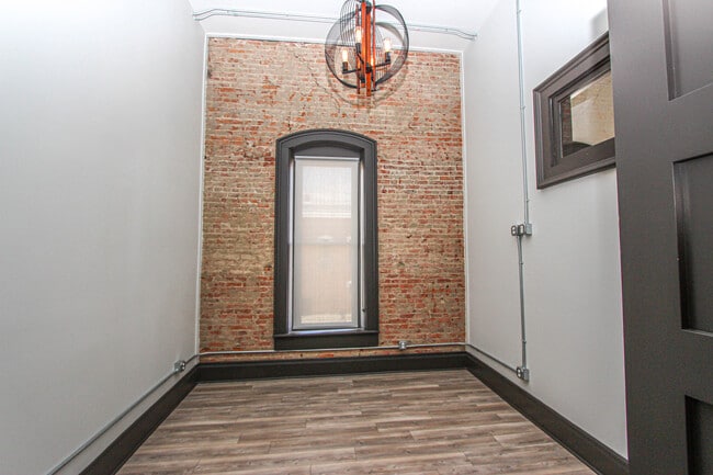 Photo - 102 S Main St Unit Suite2