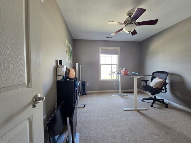 Photo - 3 Bedroom Duplex in Normal!