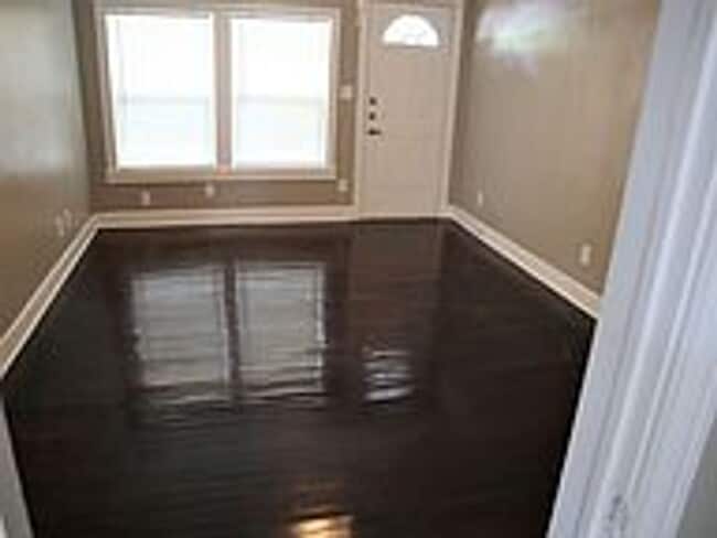 Photo - August Move In! Updated 1 bed/1 bath in Br...
