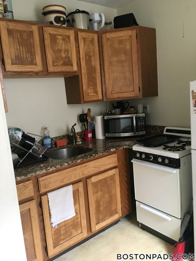 Photo - 349 Pleasant St Unit B1-7