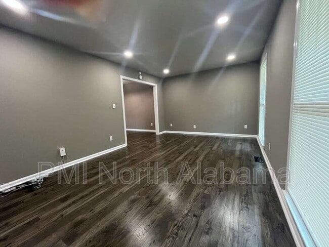 Photo - 6208 Cedar Point Dr NW