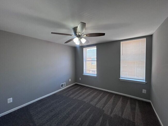 1 Bedroom Plus Den House