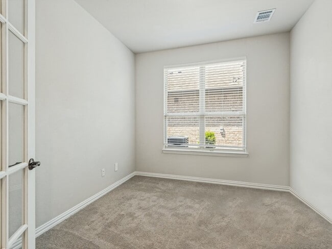 1267 Binfield Dr