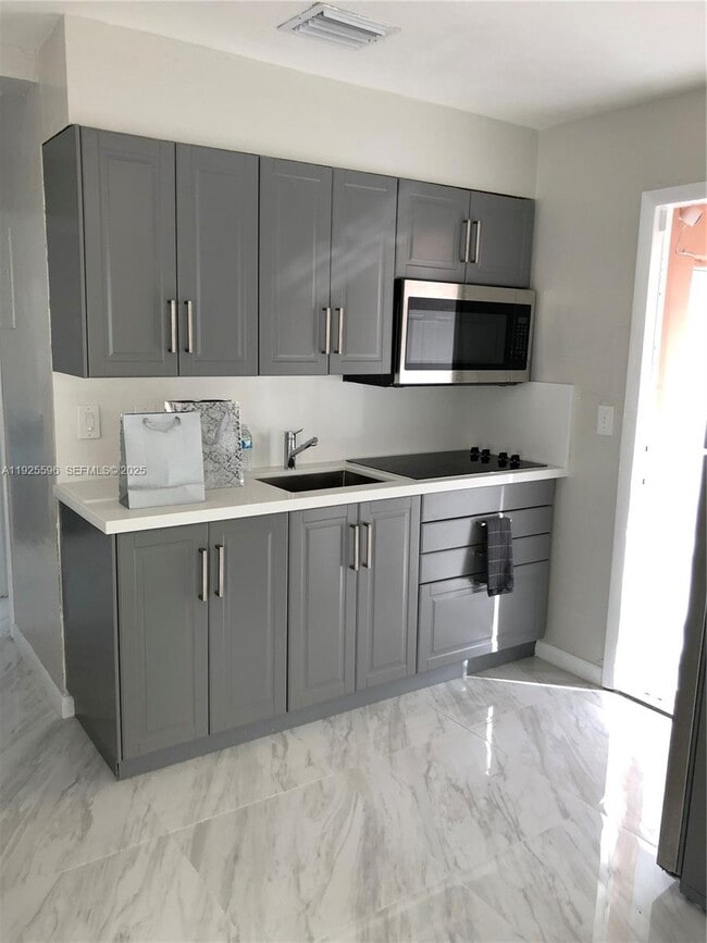 Photo - 1938 Sheridan St