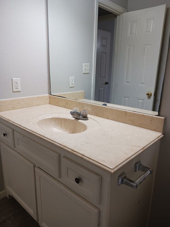 Photo - 118 Lindley Dr