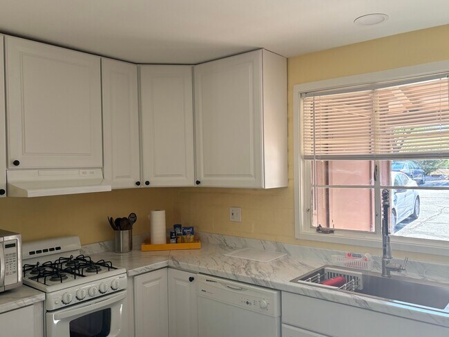 Photo - 484 S La Canada Dr Unit 484 s la Canada dr b