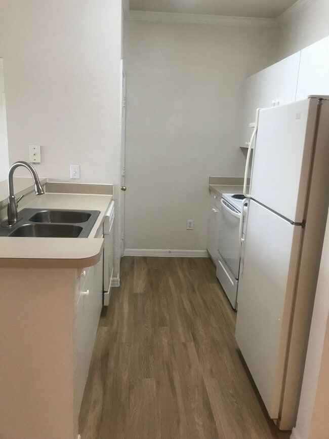 Photo - 3757CR#2532(70) Unit 2532