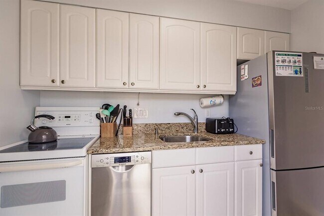 Photo - 6020 Midnight Pass Rd