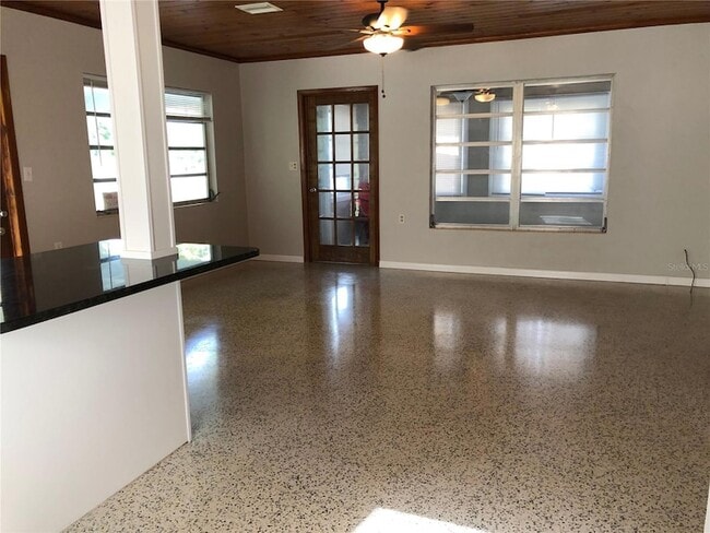 Photo - 80 Beverly Cir