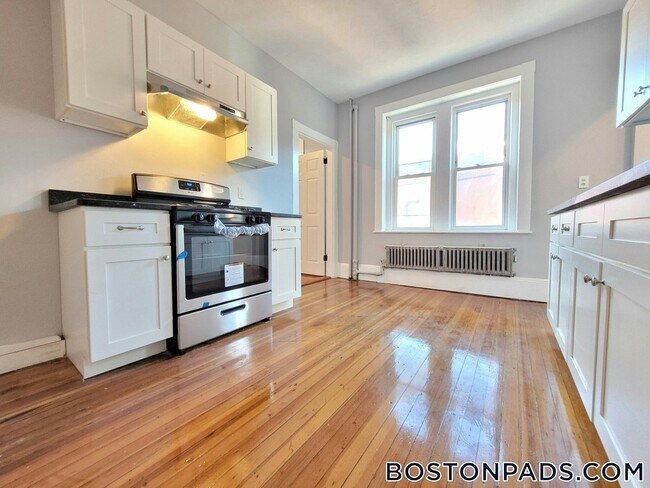 Photo - 43 Mt Pleasant Ave Unit 3
