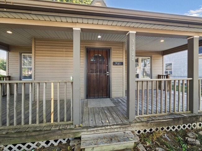 Photo - $1300 - 3 bedroom, 1 bathroom Bungalow