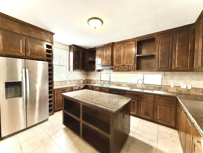Photo - 4514 Inker St