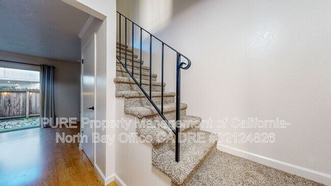 Photo - 27 Front St Unit D