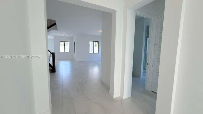 Photo - 19700 NE 14th Ave