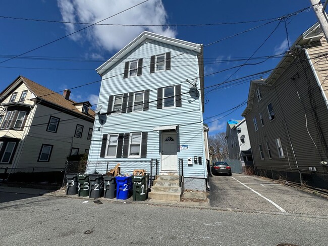 Building Photo - Lydia St (87)-S Unit 2