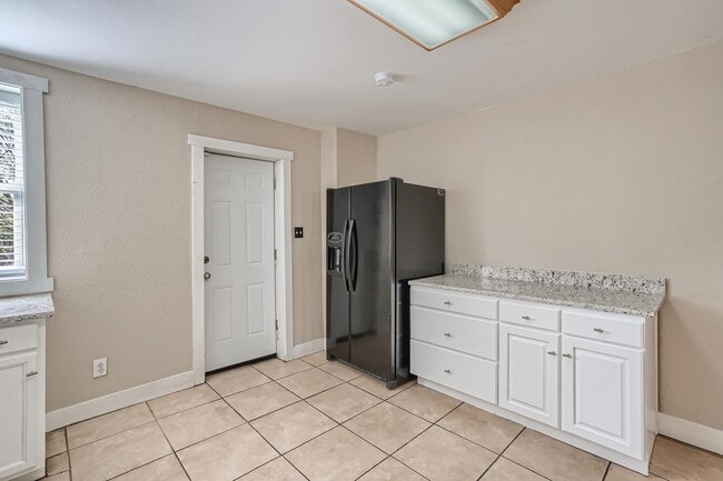 Photo - Beautiful Lincoln Park home by Art District on Santa Fe