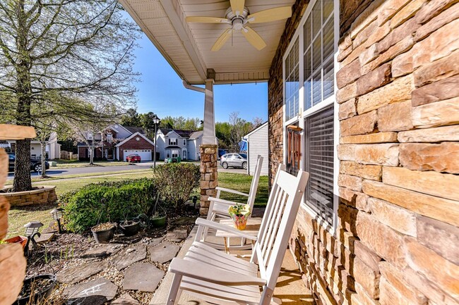 Photo - Great House in Southampton Commons! (Lawnc...