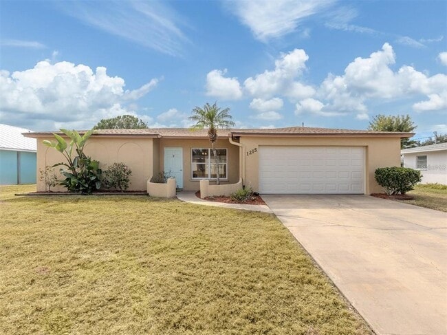 Building Photo - 1215 Mango Ave