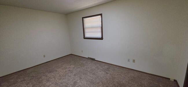 Photo - 2 Bedroom House! Yard Care Included!  $895!