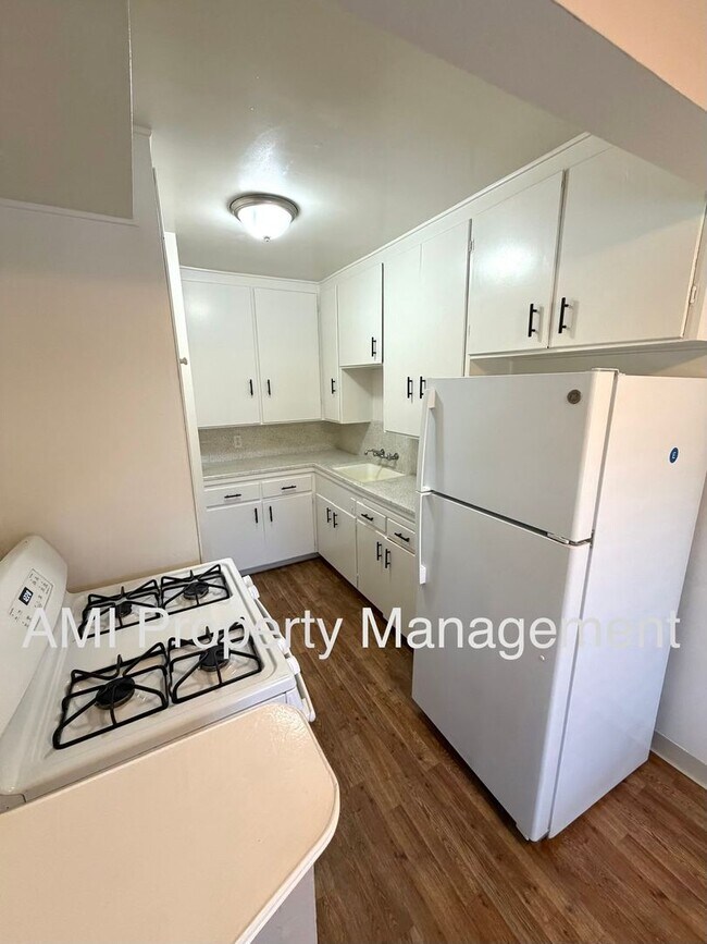 Photo - One Bedroom Close to Downtown! Unidad 2587