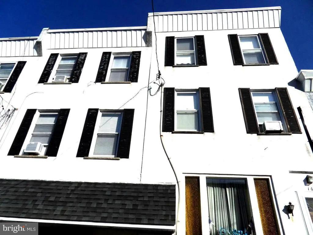 Photo - 160 Cotton St