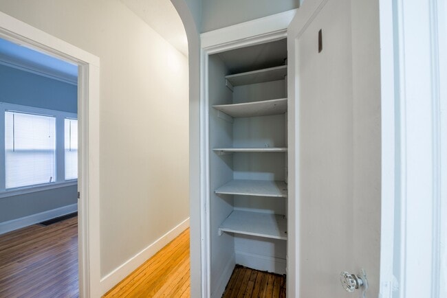 Photo - 202 E 27th St Unidad 1