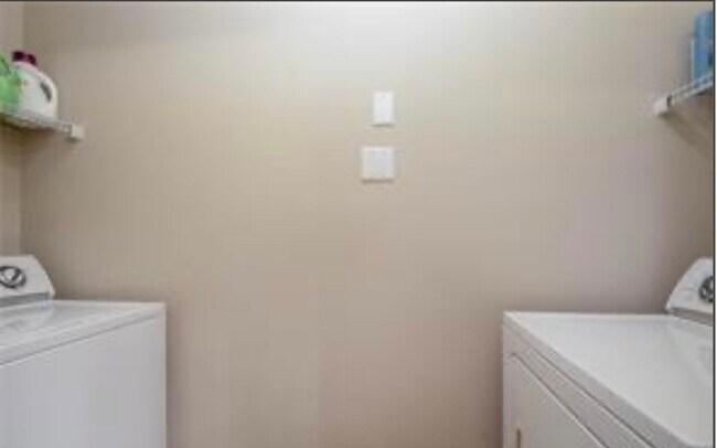 Photo - Furnished 3 bed, 3 bath Houndstooth Condo available Fall 26