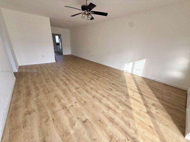 Photo - 7921 East Dr Unidad 17