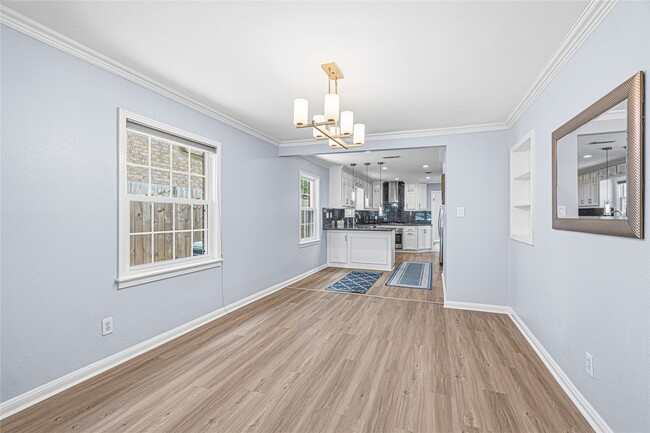 Photo - 4002 Merrick St
