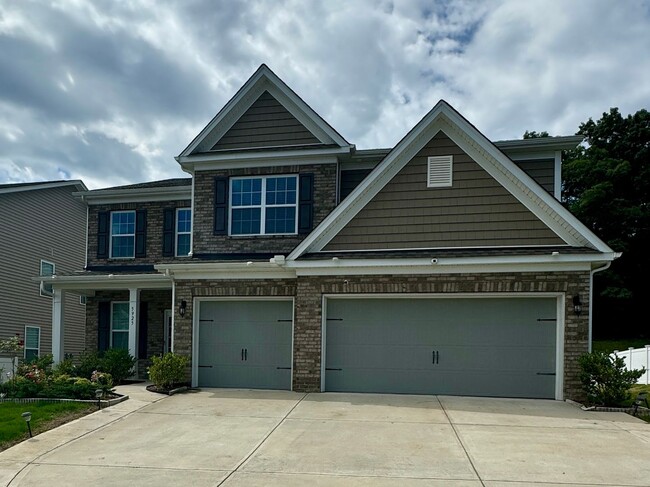 Photo - Spacious 6-Bedroom Home in Austin Corners