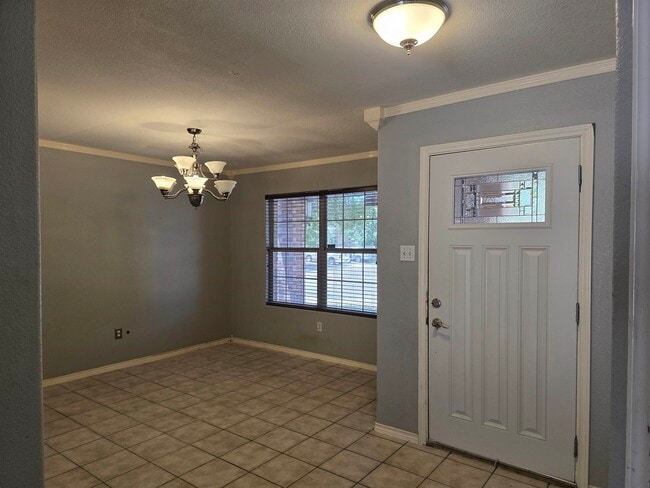 Photo - 2987 Temple Dr