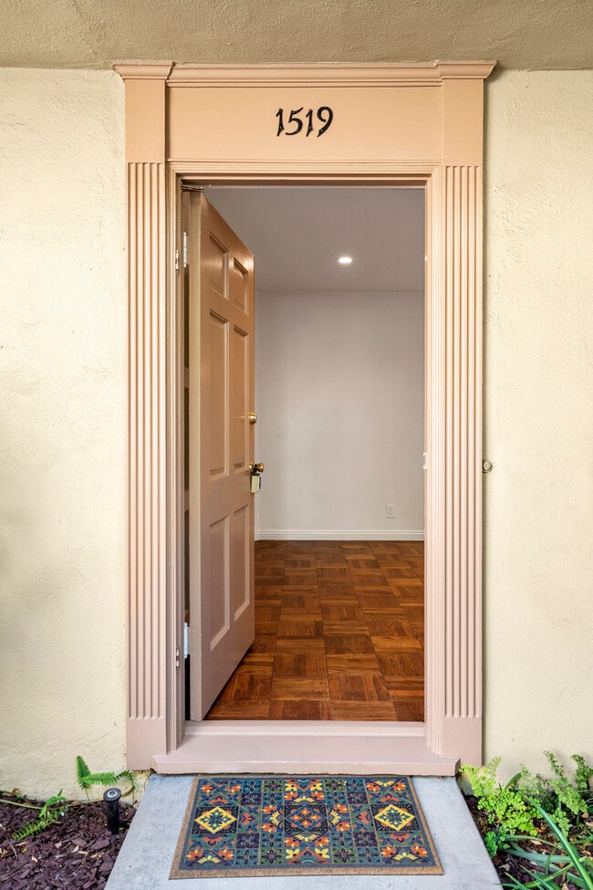 Photo - 1519 Laurel St Unit 1519