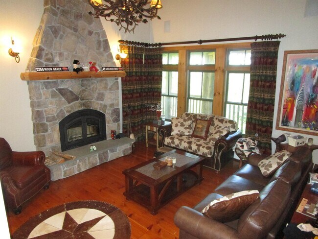 Photo - 16 Winterberry Hts