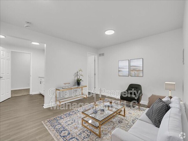 Building Photo - 324 N Hardesty Unit 1 Rental